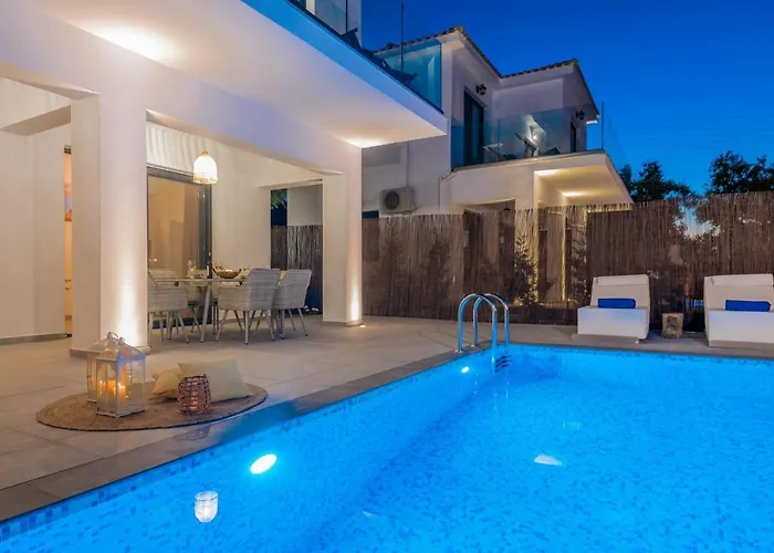 Queen Of Zakynthos Luxury Amoudi