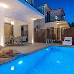 Queen Of Zakynthos Luxury アモウディ