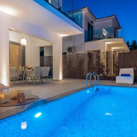 Queen Of Zakynthos Luxury Amoudi