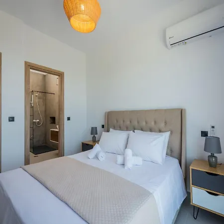 Queen Of Zakynthos Luxury וילה אמודי