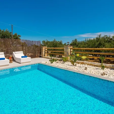 Queen Of Zakynthos Luxury וילה אמודי