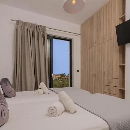 Queen Of Zakynthos Luxury וילה אמודי